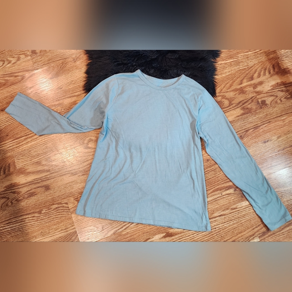 Light Robin Egg Blue Long Sleeve Tee Size L